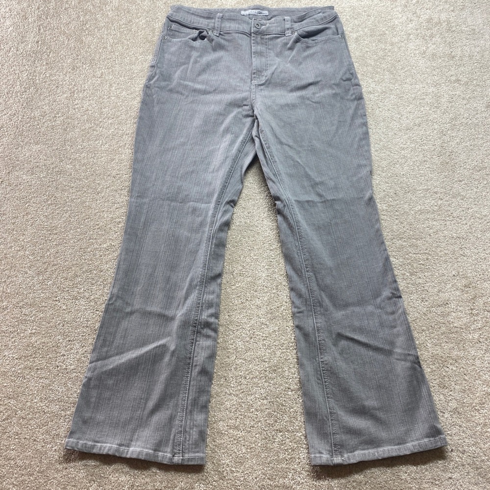 CHICOS Platinum Jeans Womens 1.5 Short Gray‎ Bootcut Denim Preppy Outdoor